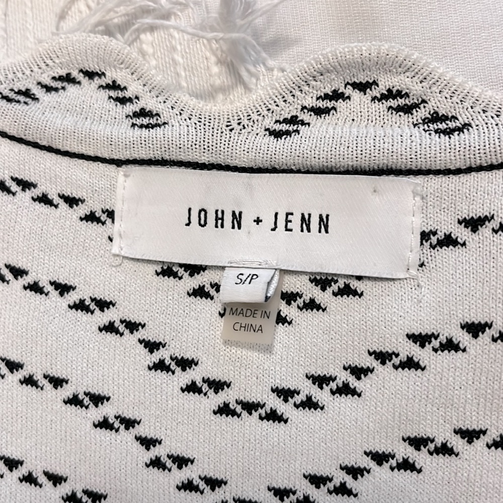 REVOLVE JOHN + JENN black & white scallop neckline knit dress sz small like new - Picture 3 of 6